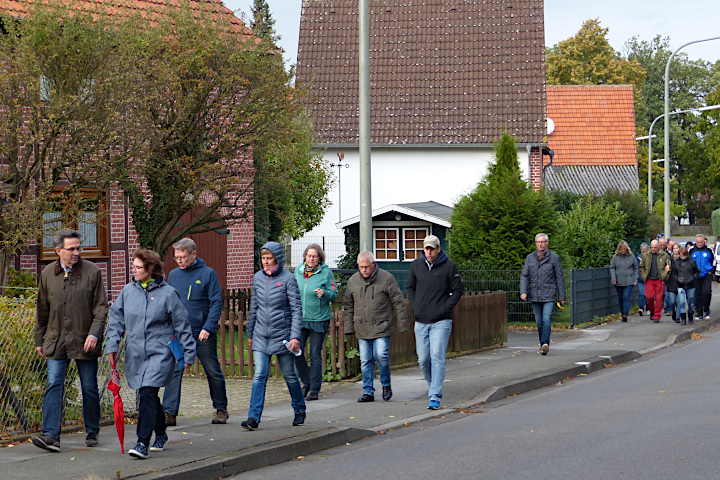 ab durchs Dorf mit Bürgermeister und Ortsvorsteherin