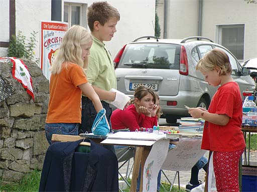 Katharina, Matthias, Dania (ohne Kunden) und Jessica