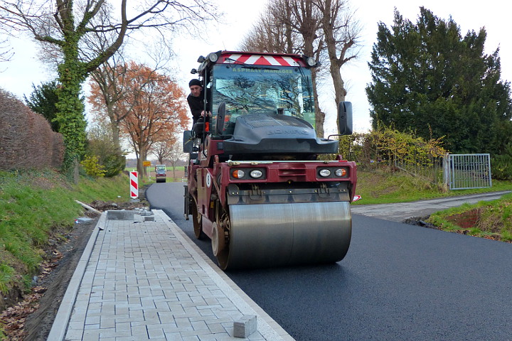 Die Walzen geben den letzten Schliff.